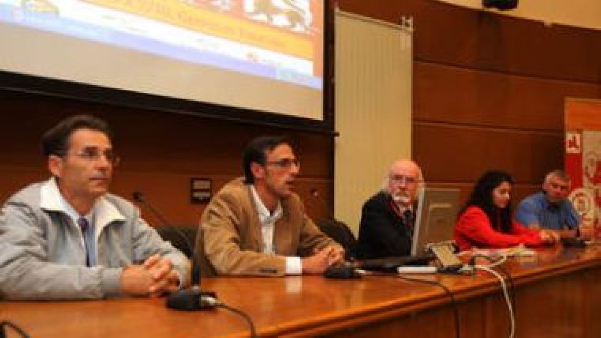 Ángel Alonso, Alejandro Vaquera, Wulli Baxter, Luisa y Guy Jaouen, en la jornada académica.