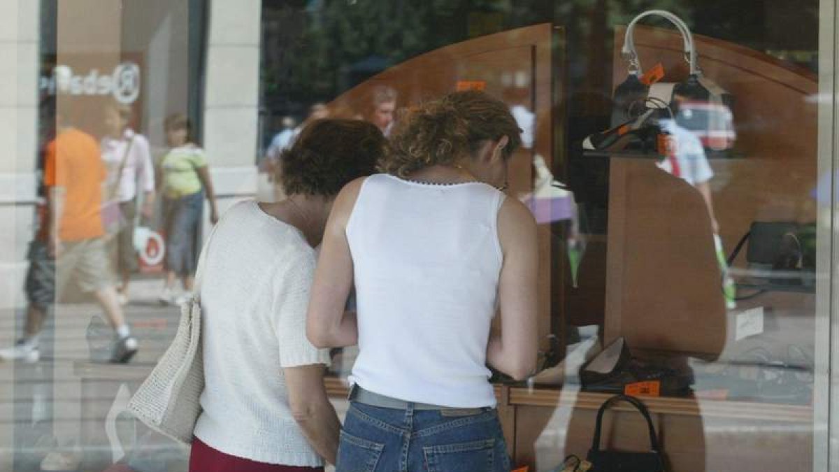 Los consumidores tienen ahora una actitud más reflexiva a la hora de comprar.