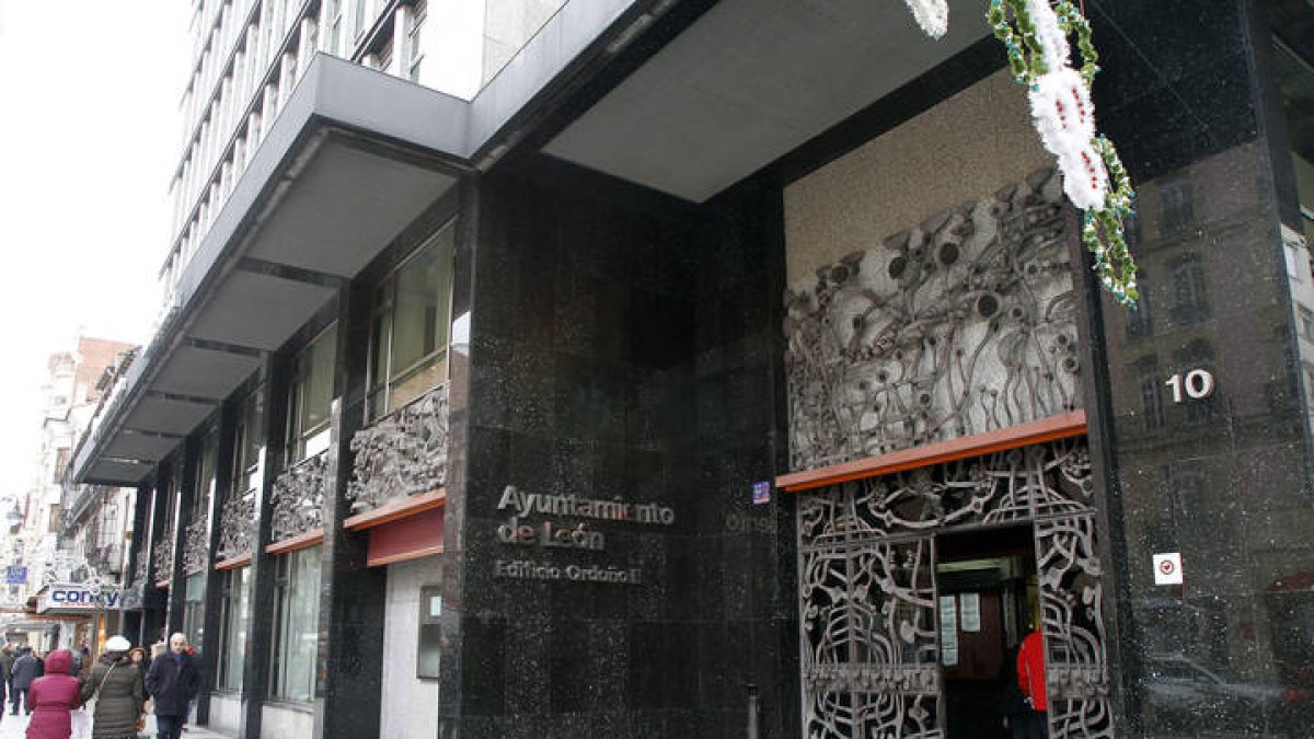 Fachada del Ayuntamiento de León. BRUNO MORENO