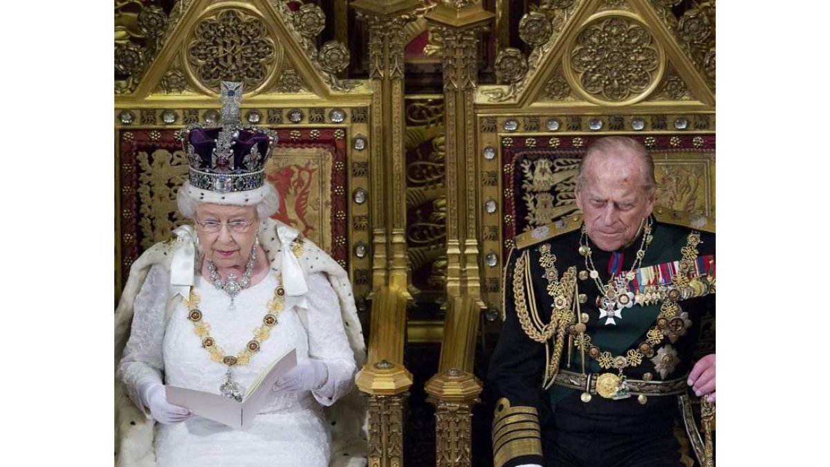 La reina Isabel y el duque de Edimburgo llevan casados desde 1947. STR