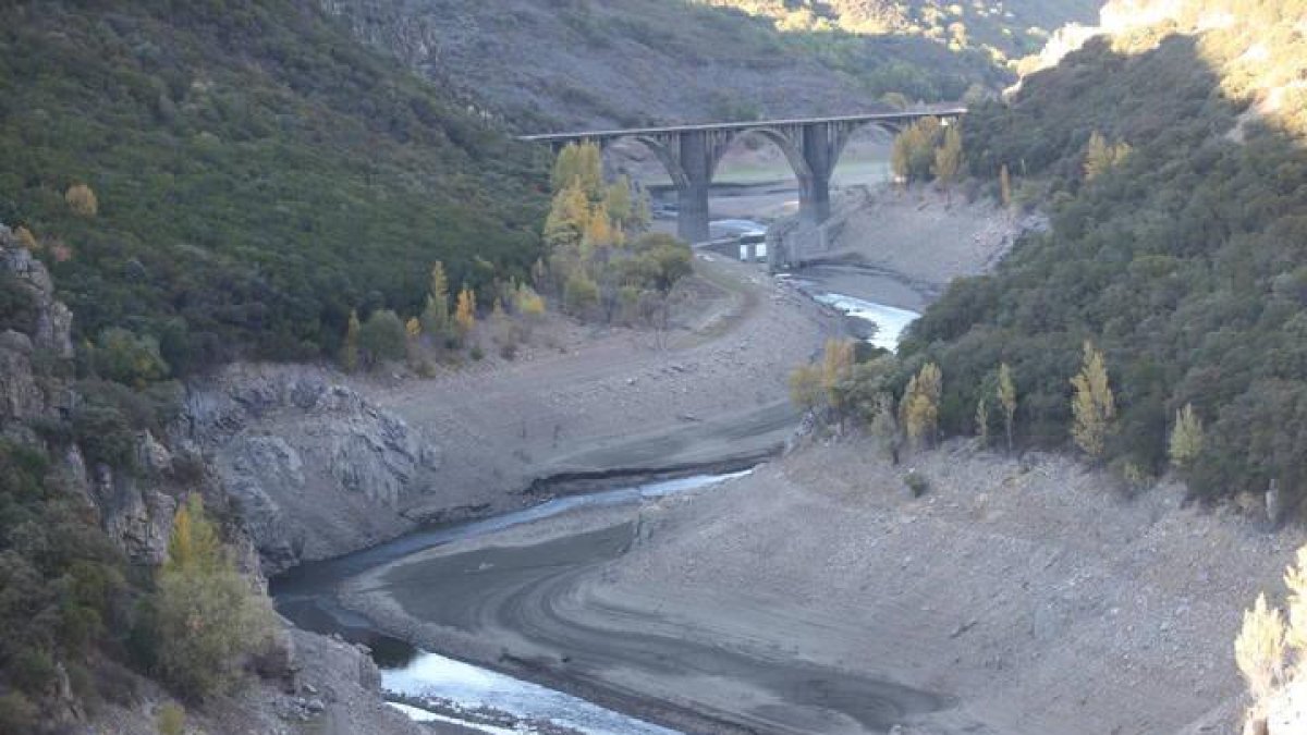 Estado del pantano de Bárcenas.