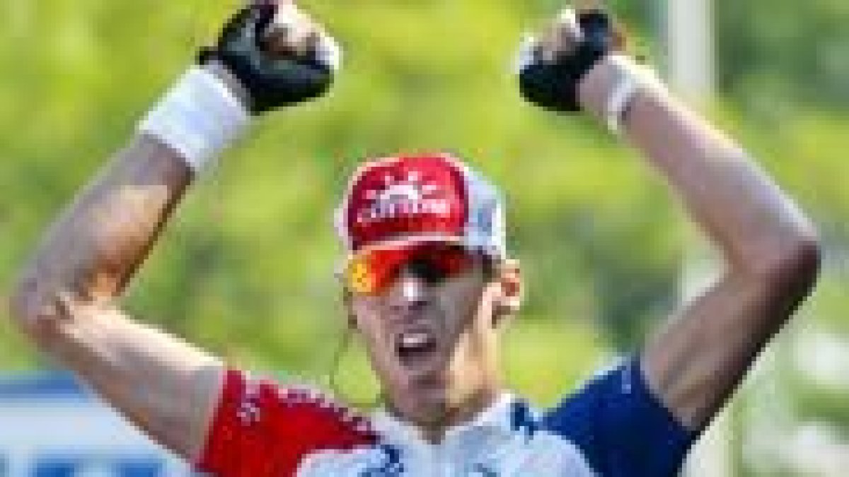 David Millar se hizo con la victoria en la meta de Beziers