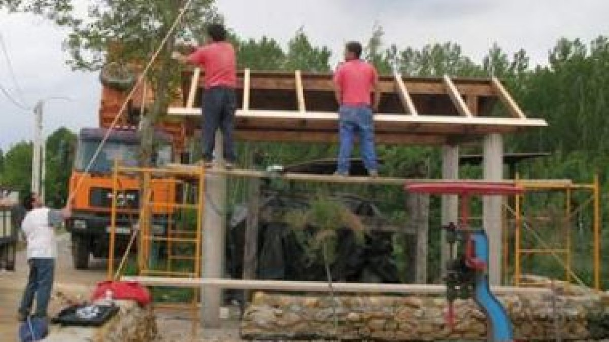 La imagen muestra los trabajos para recuperar la herrería.