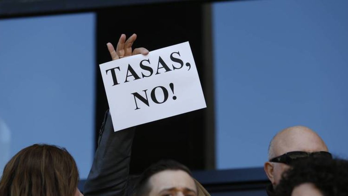 Protesta contra las tasas judiciales en los Juzgados de León