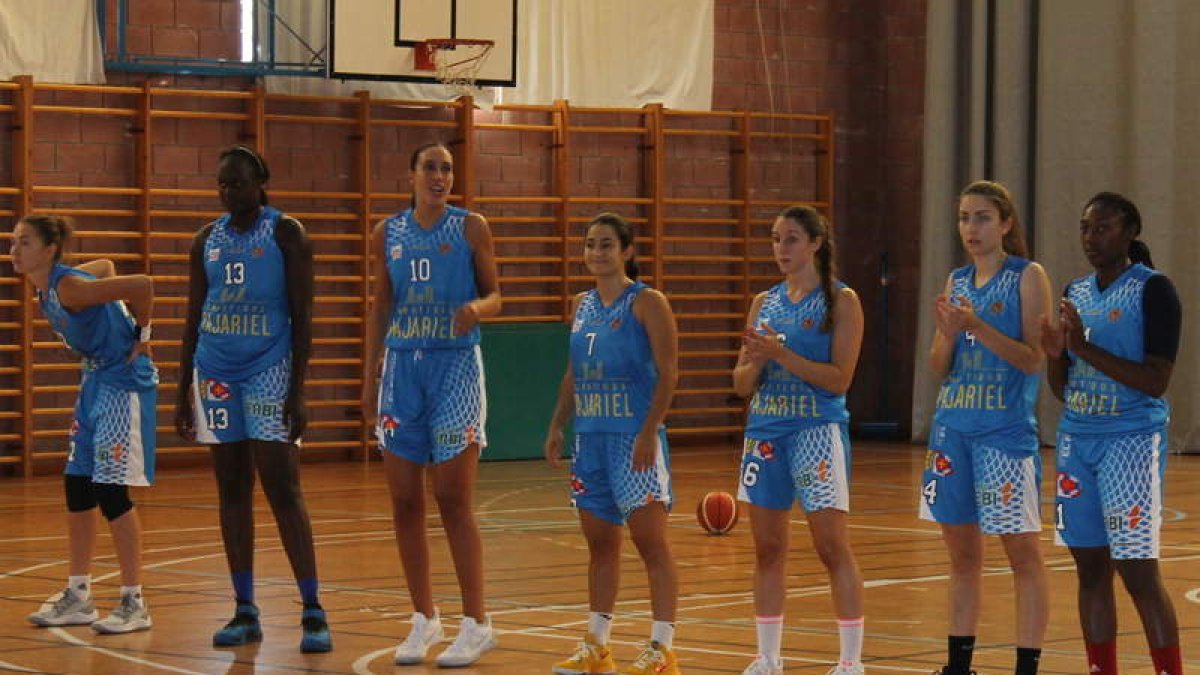 El Embutidos Pajariel Bembibre prepara la Liga Femenina. DL