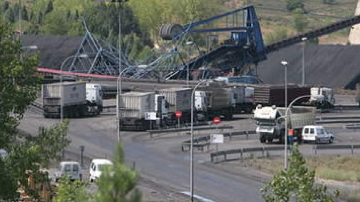 Las empresas mineras tendrán que seguir esperando para vender el carbón a las eléctricas.