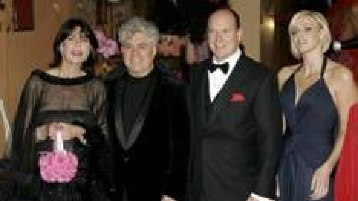 Carolina de Mónaco, Almodóvar, el príncipe Alberto y su novia