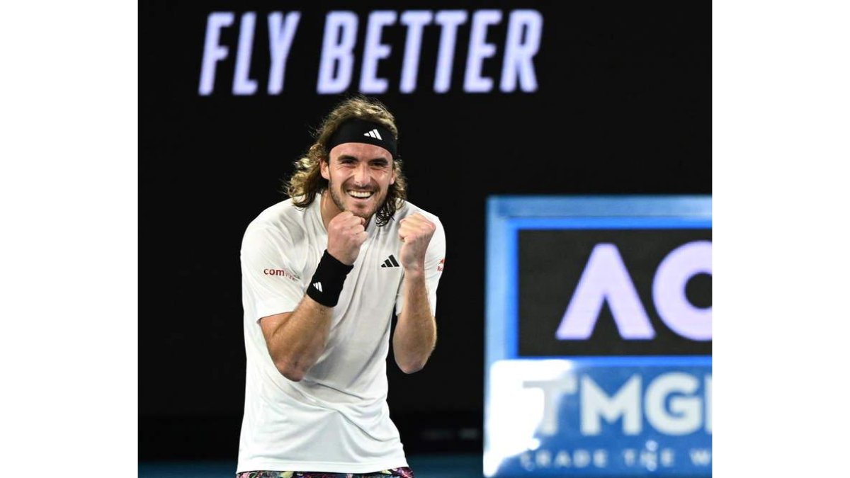 Tsitsipas celebra su triunfo frente a Sinner en Melbourne. CARRETT
