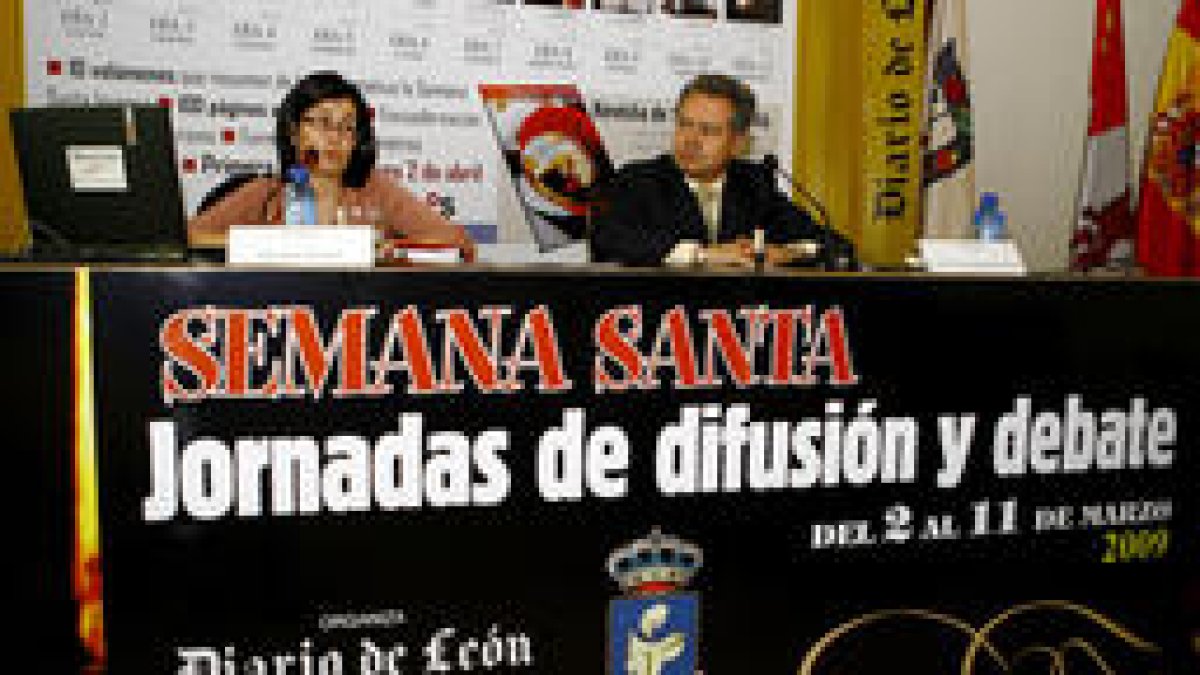 Pilar Panero, durante su charla sobre Semana Santa