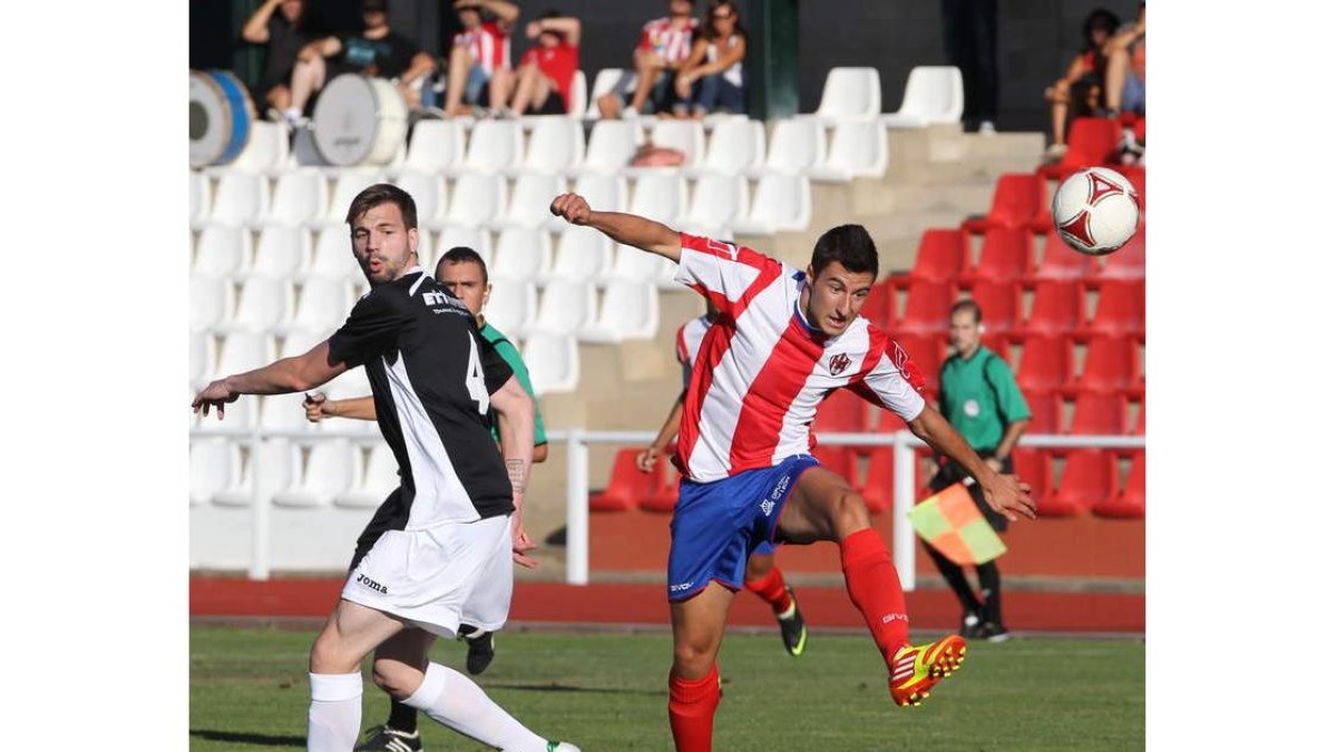 El equipo rojiblanco se rehizo del gol inicial burgalés.