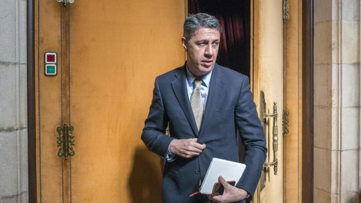 Albiol sale del despacho del PPC en el Parlament, el pasado 2 de marzo.