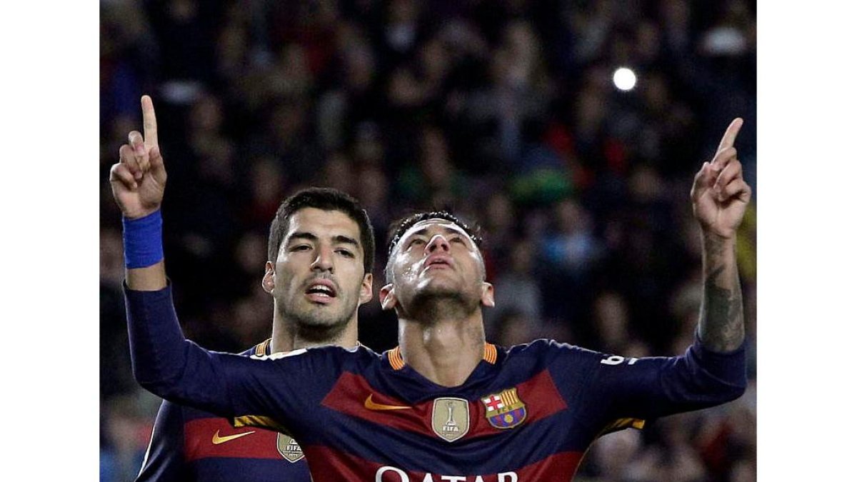 Neymar y Luis Suárez confían en su olfato realizador para vencer en Granada y conseguir el campeonato de Liga. ALBERTO ESTÉVEZ