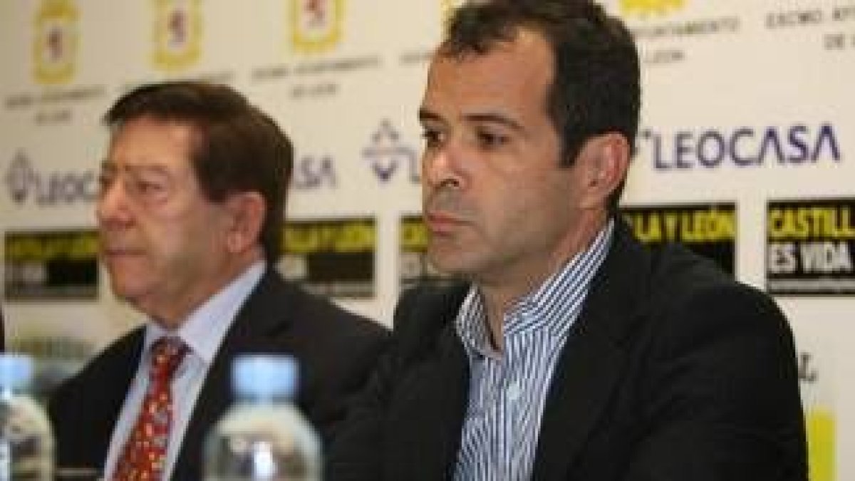 El compromiso de Cueto de llevar el club a Segunda ha procado el fichaje de Cervera