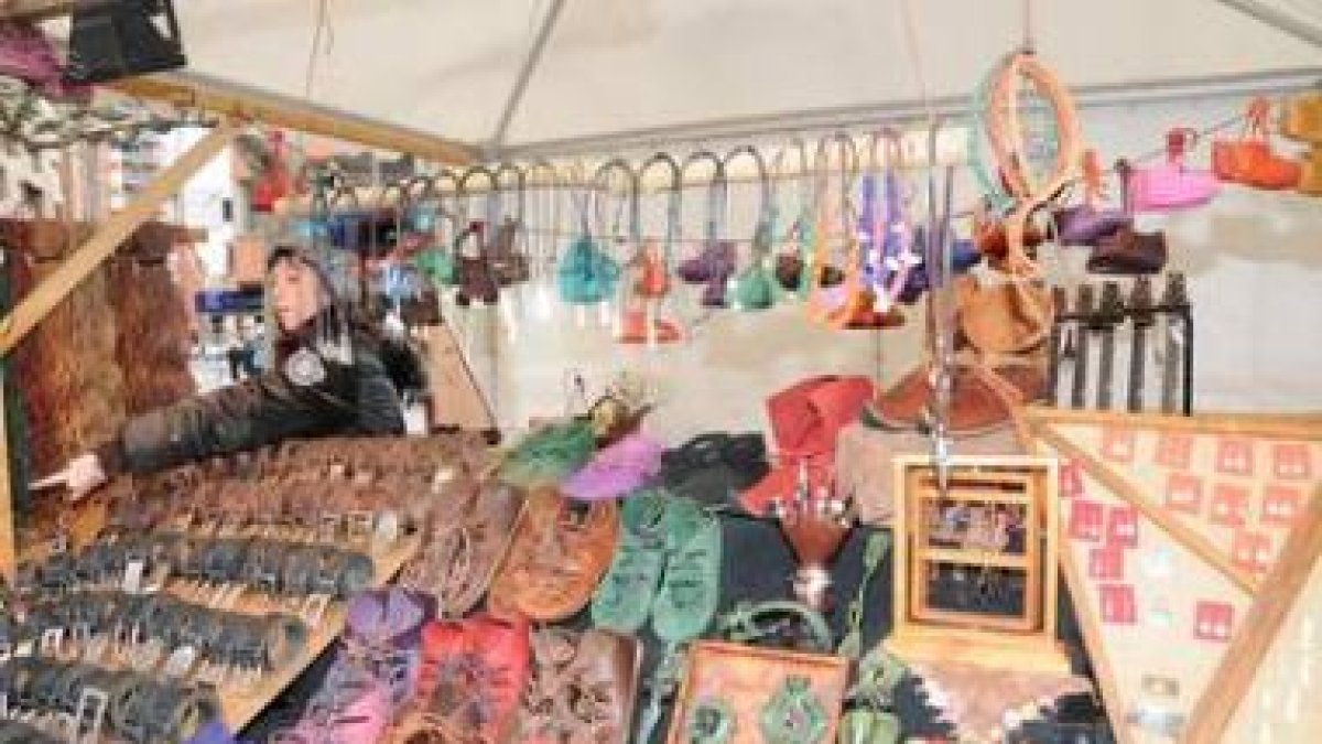 La Semana Santa no lo tenía, pero desde este año ya cuenta con su tradicional mercado artesano.