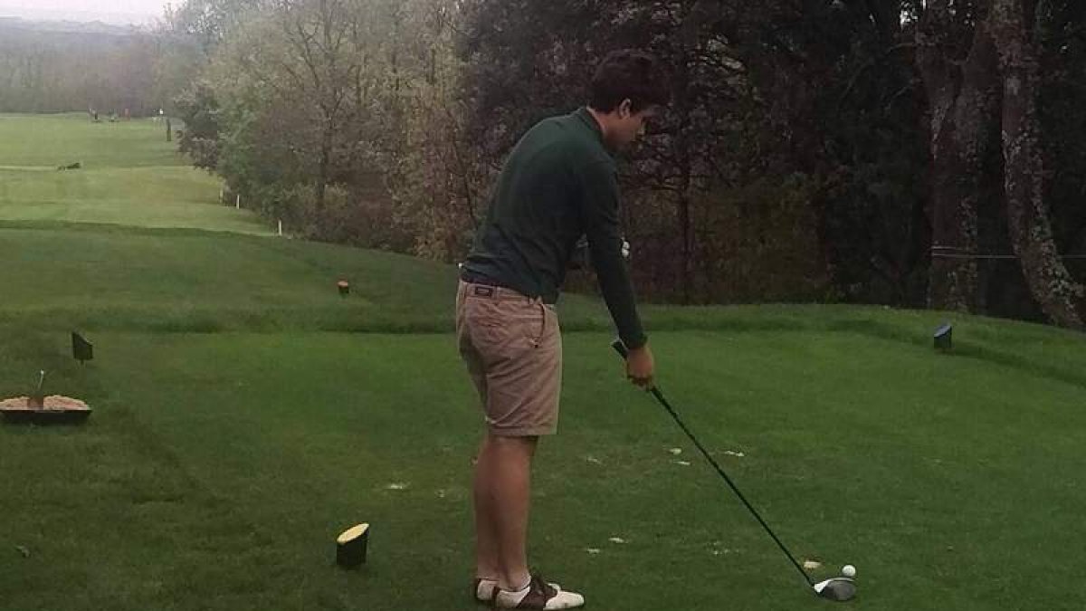 El campo del León Club de Golf acogió el Autonómico de dobles. DL