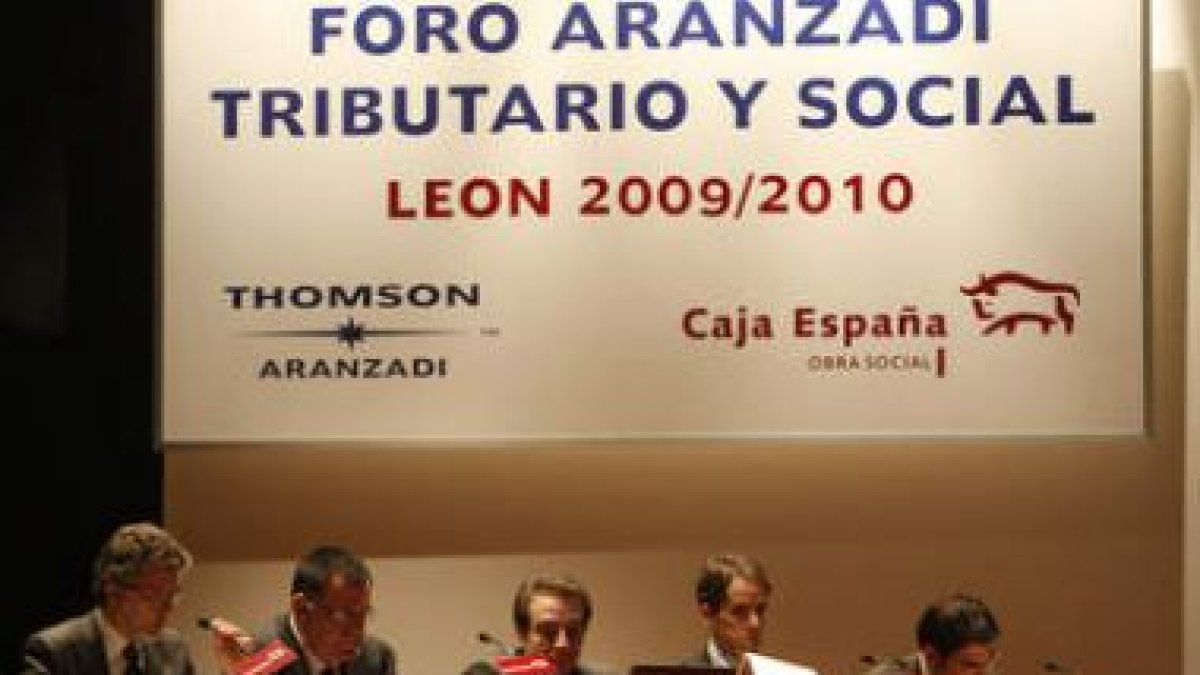 El Foro Aranzadi de Caja España dio a conocer los cambios en la legislación del IVA.