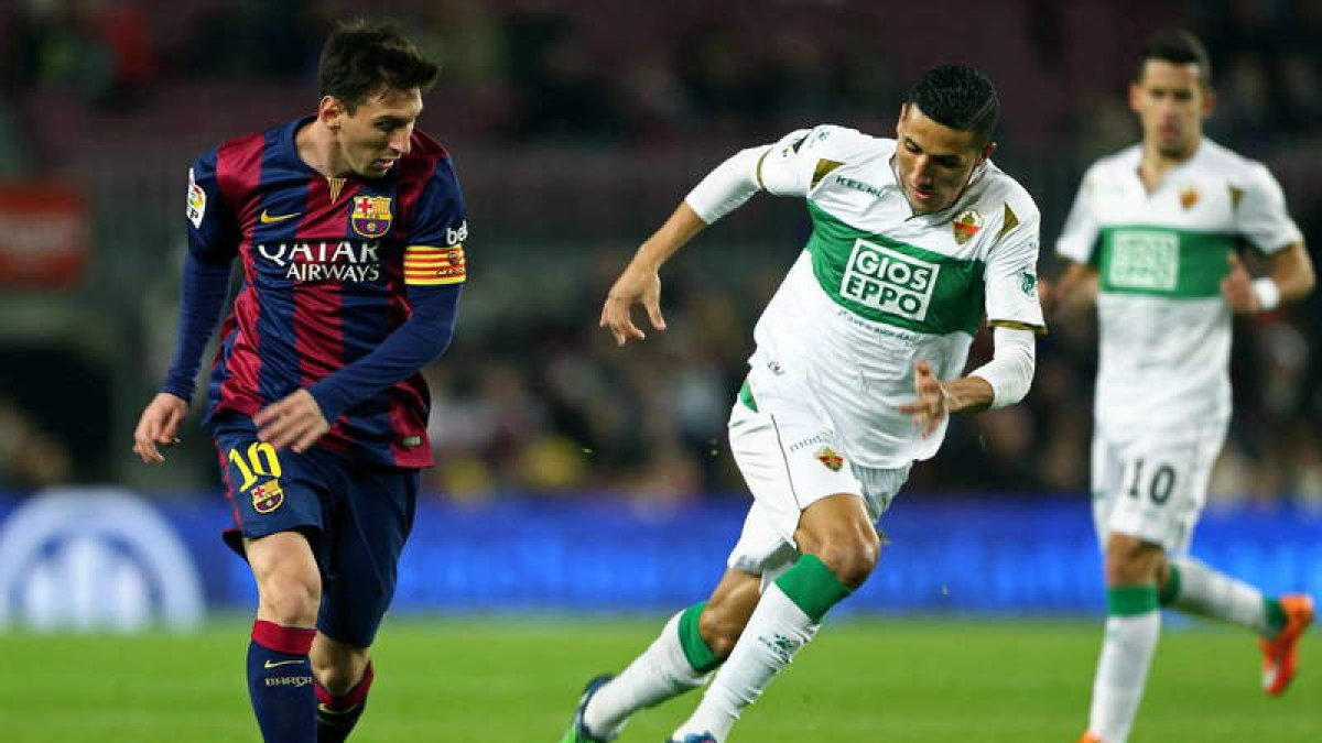 Messi anotó uno de los cinco goles del Barcelona ante un Elche que puso en pocos aprietos al equipo de un discutido Luis Enrique.