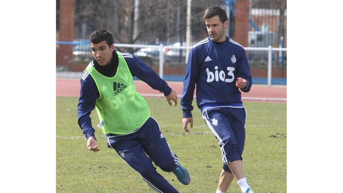 La Deportiva, que vuelve hoy al trabajo, sigue teniendo a tiro el play off de ascenso.