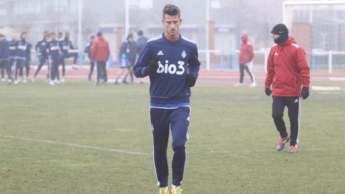 Máyor será la principal novedad en el once de la Deportiva esta tarde, volviendo a formar pareja arriba con Yuri.