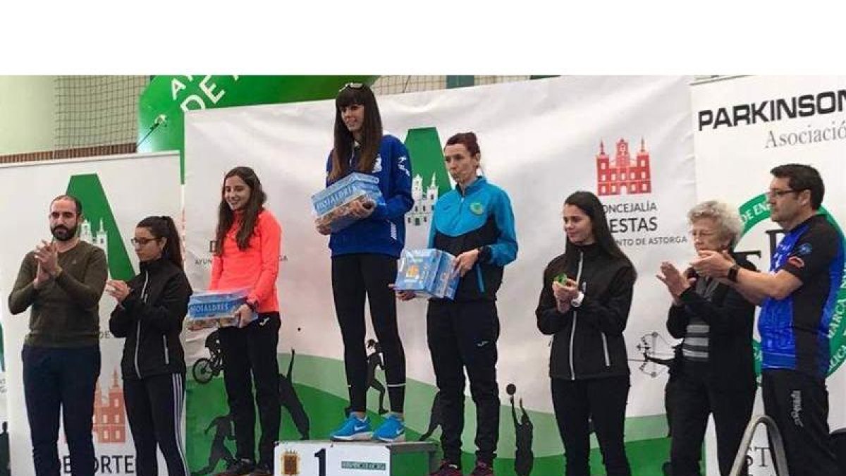 La Carrera de Santo Toribio en Astorga, segunda entrega de la Copa Diputación, cumplió su décima edición con una nómina notable de atletas. JESÚS F. SALVADORES/MÓNICA PÉREZ