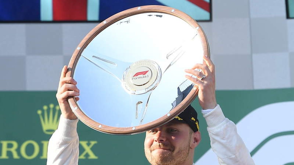 Valtteri Bottas (Mercedes) es el primer líder del Mundial. JULIAN SMITH