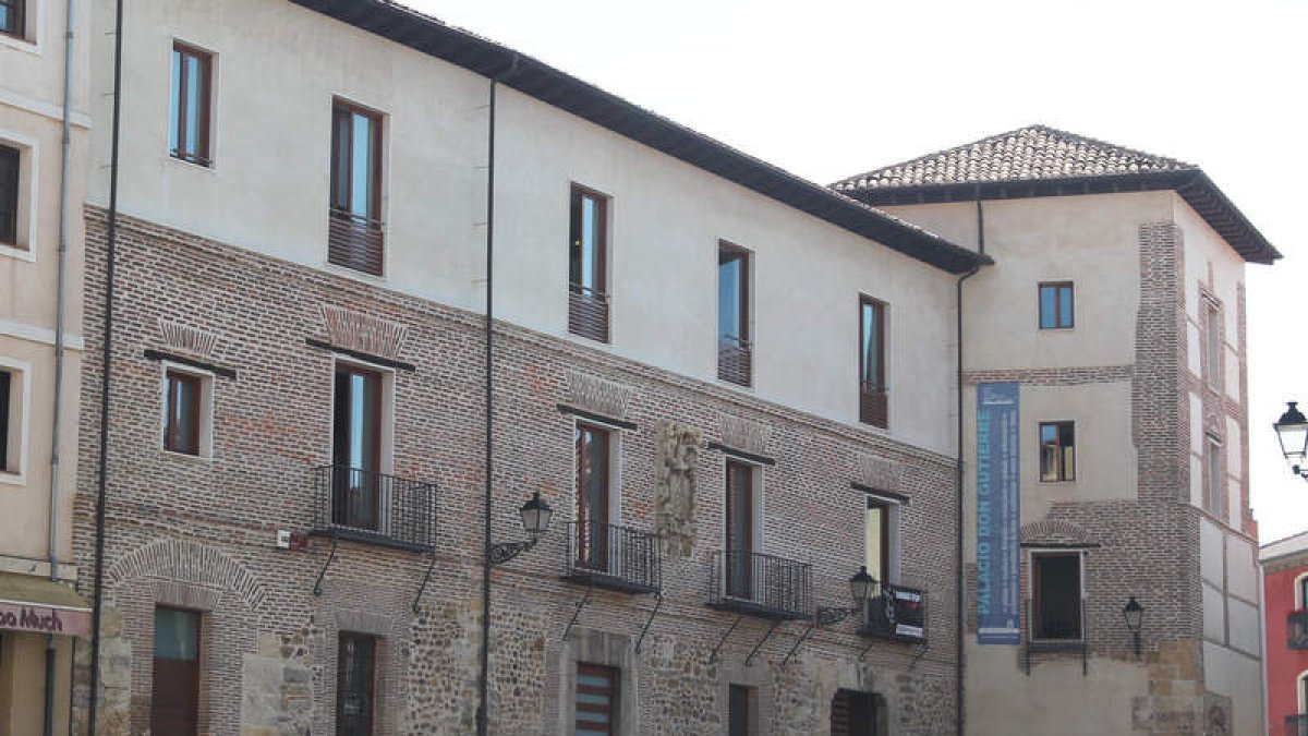 Palacio de Don Gutierre, sede del Ilruv.