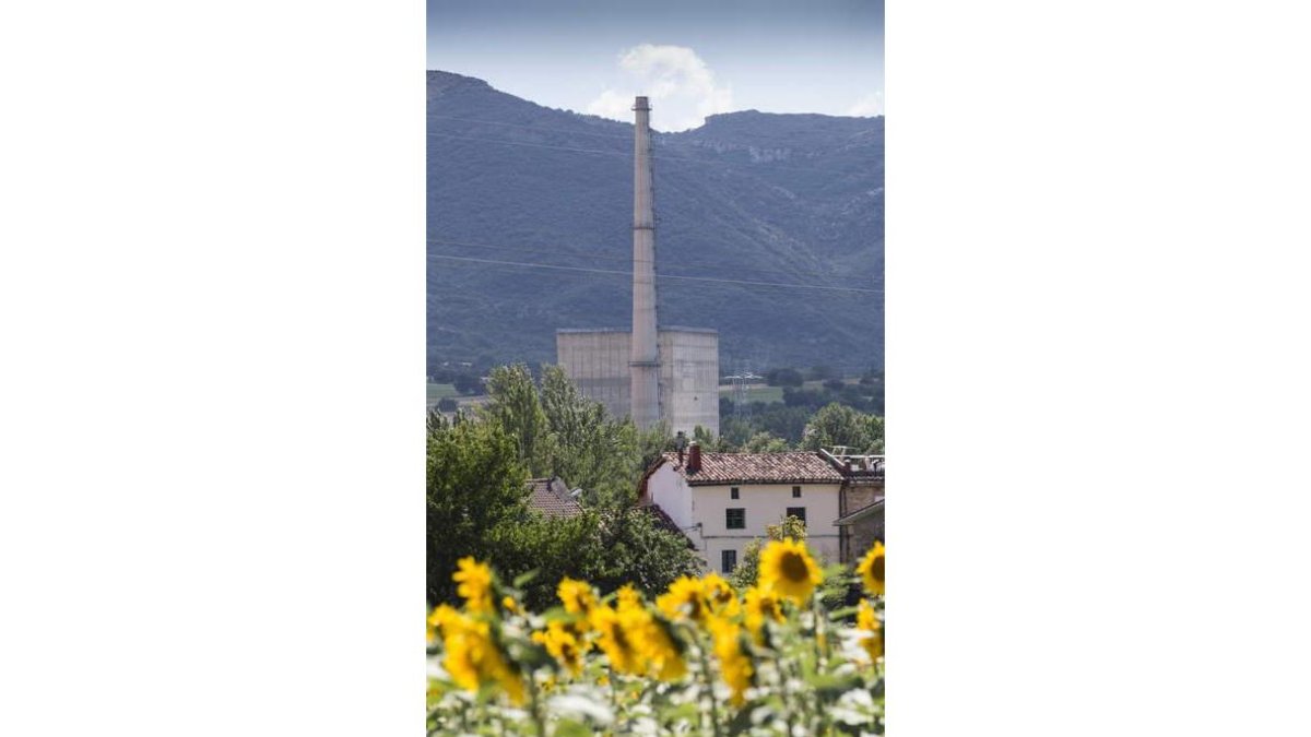 Vista de la central nuclear de Santa María de Garoña. DAVID AGUILAR