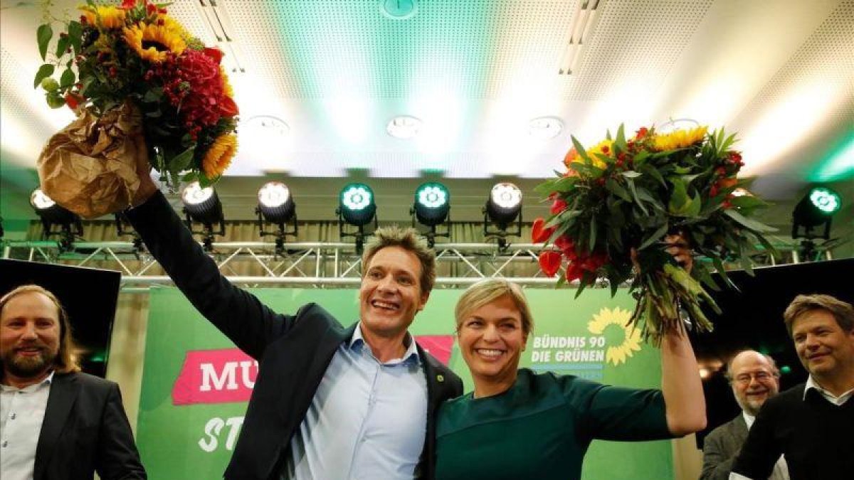 Katharina Schulze y Ludwig Hartmann celebran el avance de Los Verdes.
