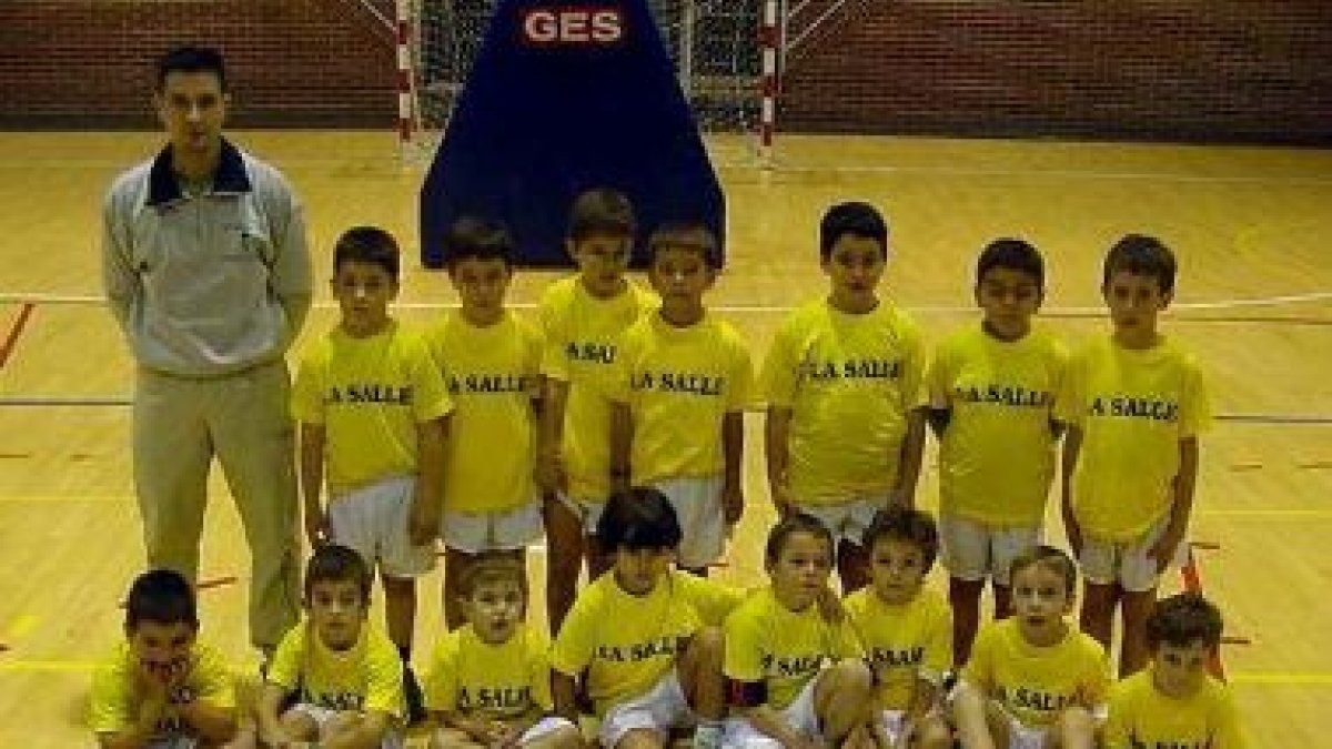 Los prebenjamines tienen en el multideporte su forma de brillar