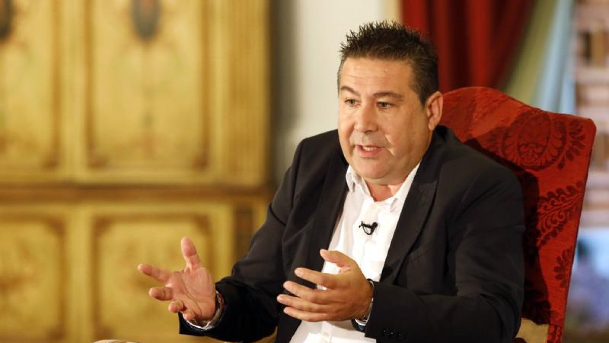 Luis Mariano Santos, procurador de la UPL en las Cortes autonómicas.