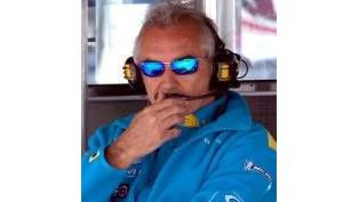 Briatore no dará consignas para frenar en la pista a ningún piloto