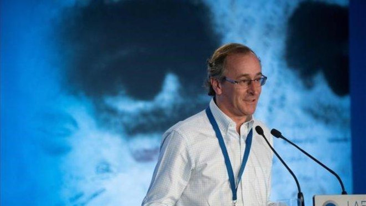 El presidente del PP de Euskadi, Alfonso Alonso, en la clausura de la escuela de verano del partido.