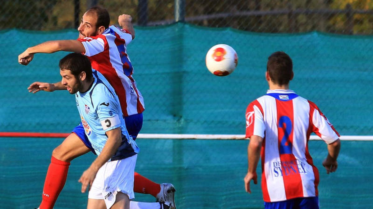 El equipo rojiblanco se vio superado por una Segoviana que sacó partido a sus errores.