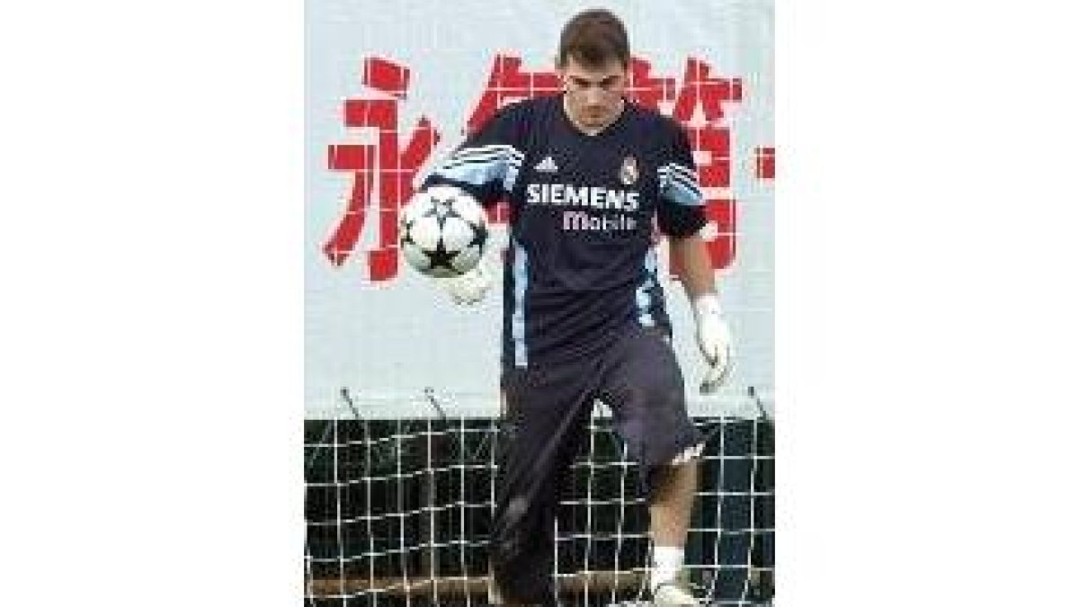 Casillas, que tuvo una actuación decisiva en la ida, es duda para hoy