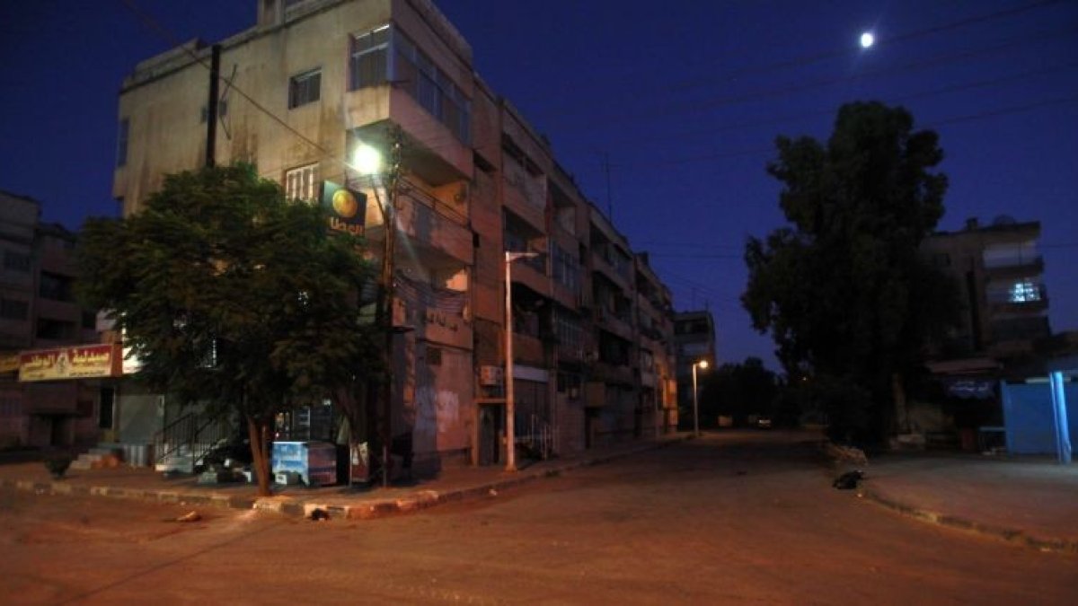 Calles vacías en Hama, ayer.
