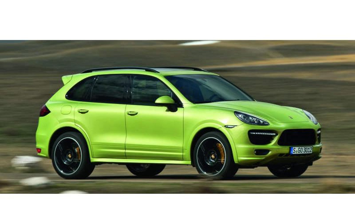 Porsche viste de «sport» al SUV Cayenne con la nueva versión GTS.