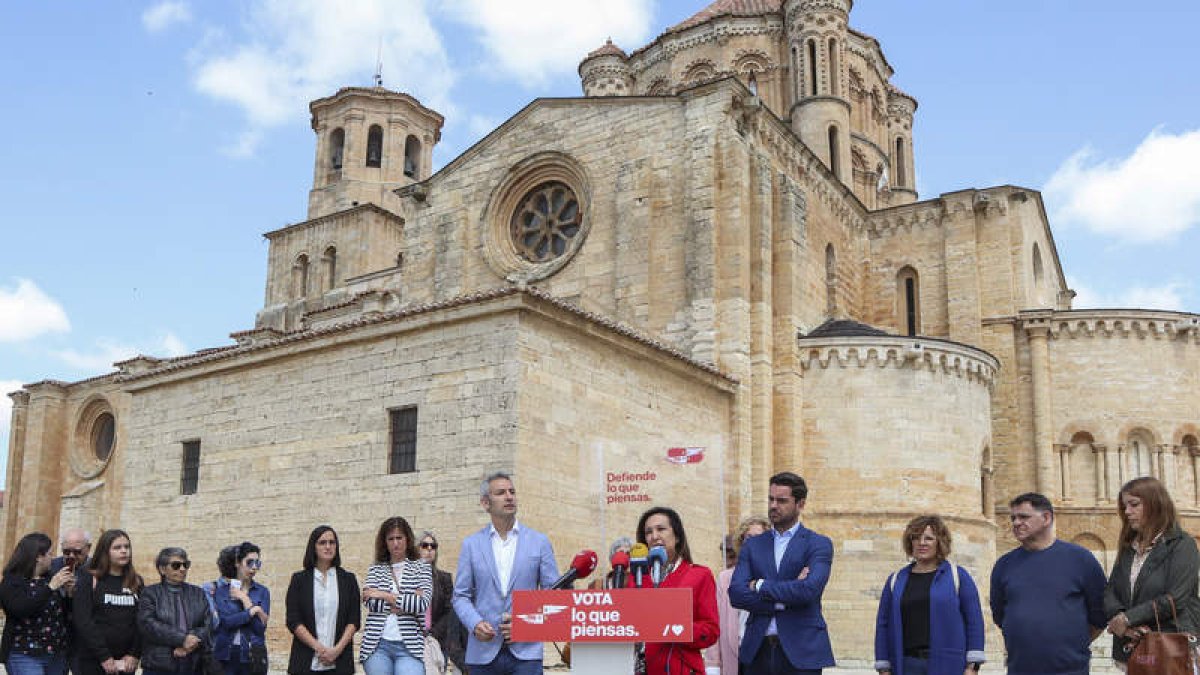 La ministra Margarita Robles ayer, en Toro. MARIAM A. MONTESINOS