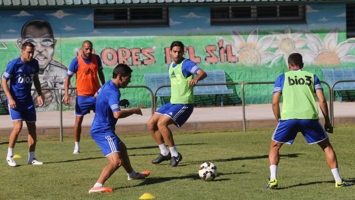 Flores del Sil, donde ya ha entrenado la Deportiva, acogerá la última sesión del equipo maño.