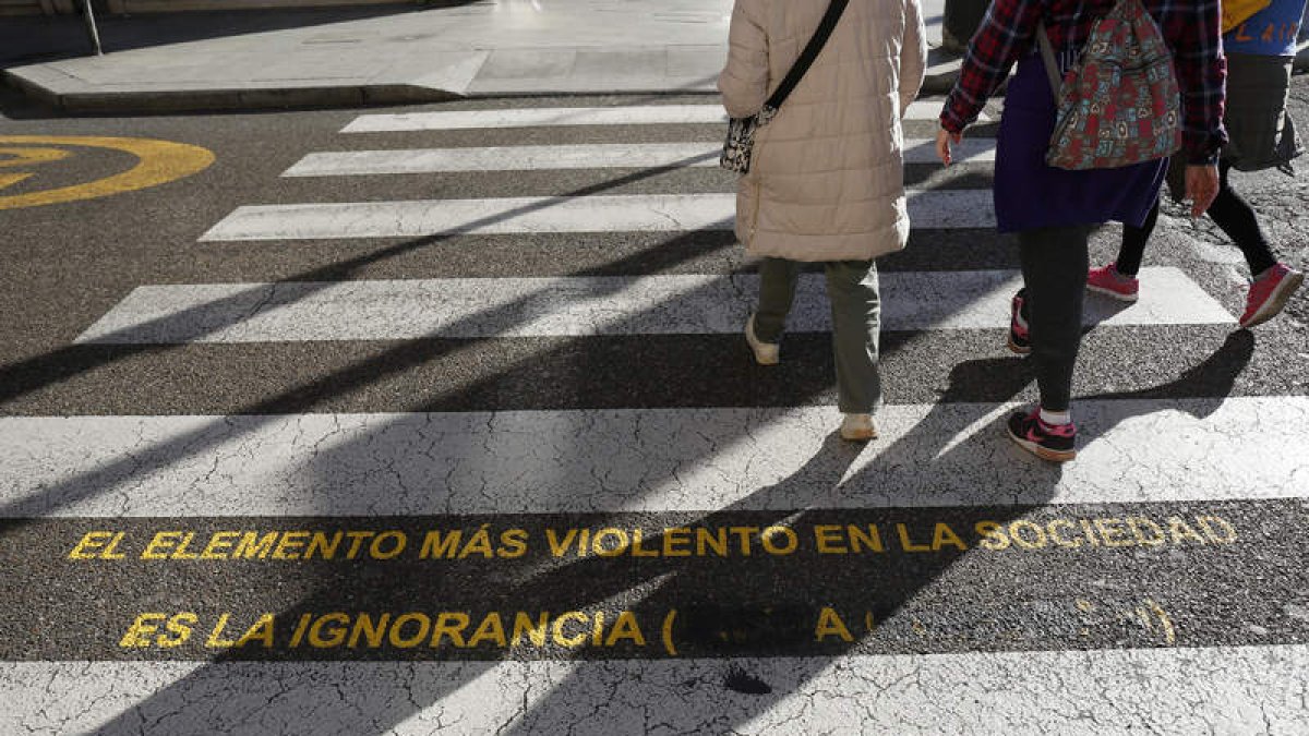El nombre de Emma Goldman fue vandalizado. FERNANDO OTERO
