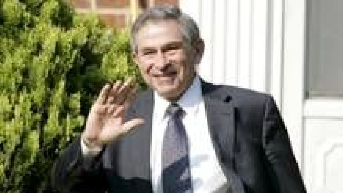 Wolfowitz fijó un sueldo millonario a su novia y además subordinada