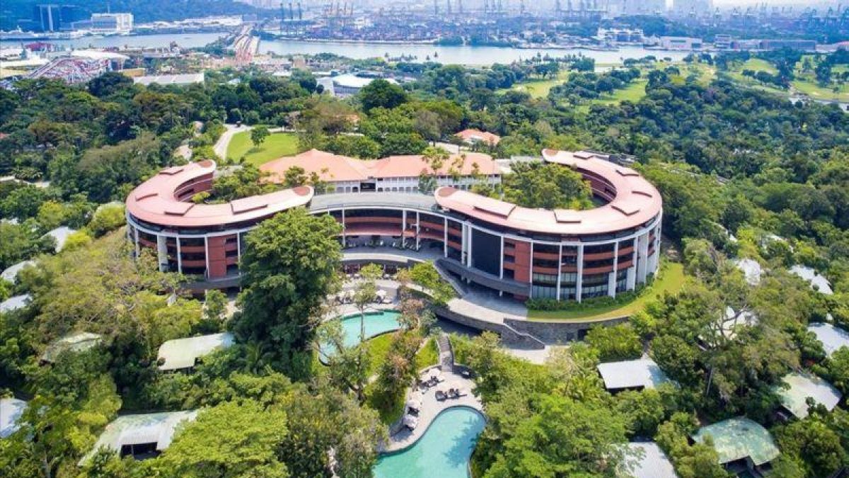Vista aérea del Hotel Capella, en el que se reunirán Trump y Kim.
