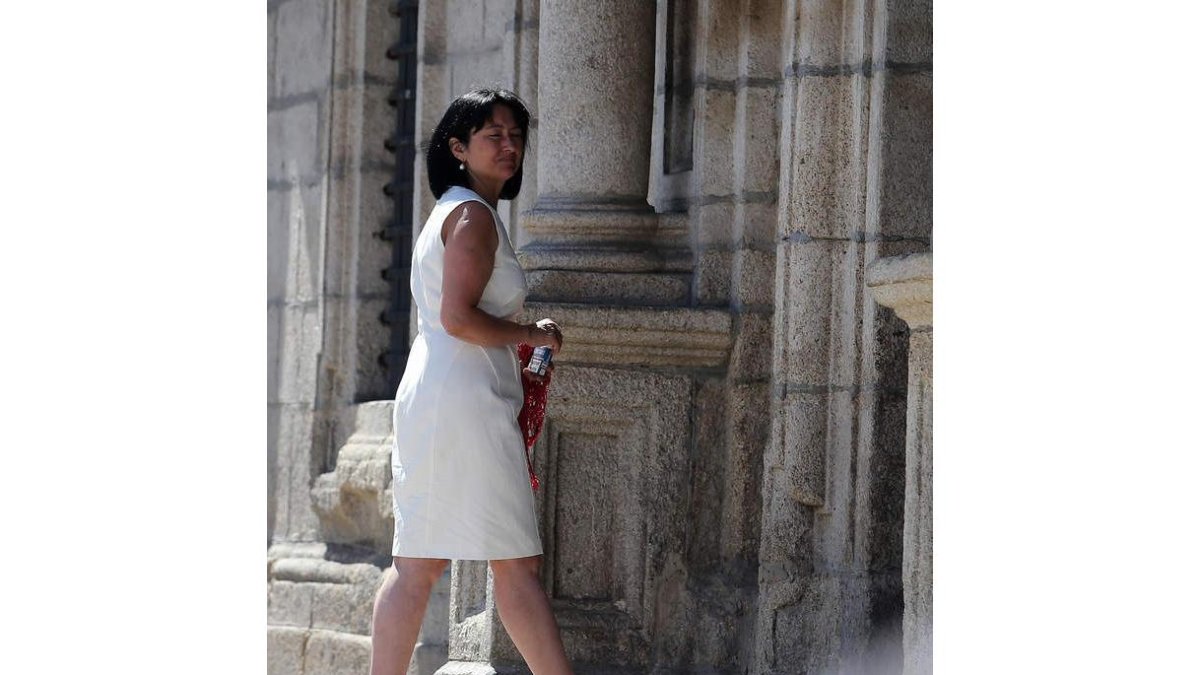 Ángela Marqués, a las puertas del Ayuntamiento.
