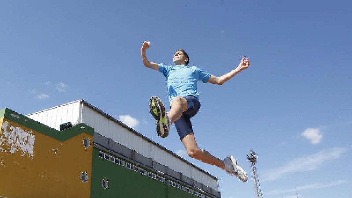 El estadio Hispánico seguirá dedicado al atletismo.