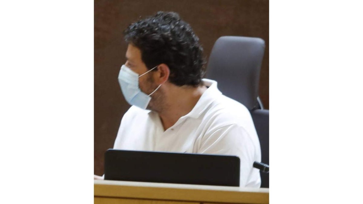El alcalde, Manuel García. RAMIRO