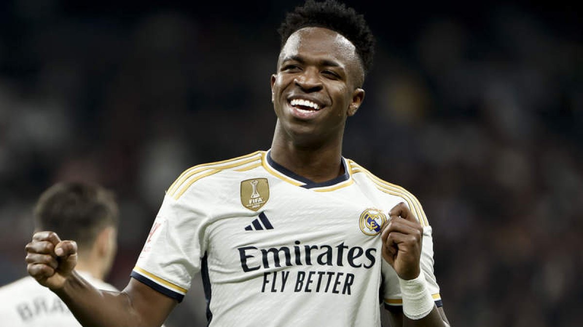 Vinicius vuelve al Bernabéu tras superar su segunda lesión muscular de la temporada. SERGIO PEREZ