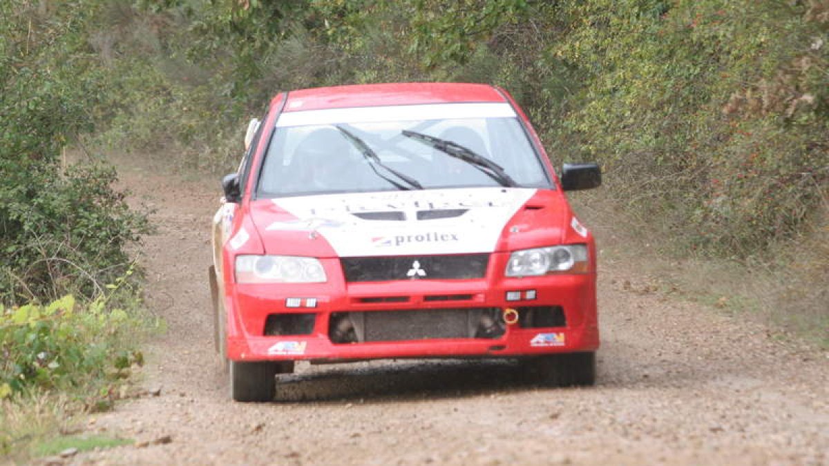 La cita nacional pone en juego el liderato entre tres pilotos que están en dos puntos