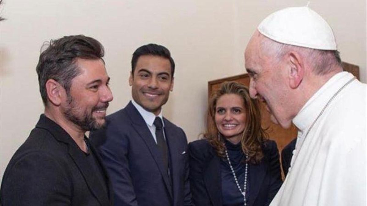 Miguel Poveda, con el Papa.