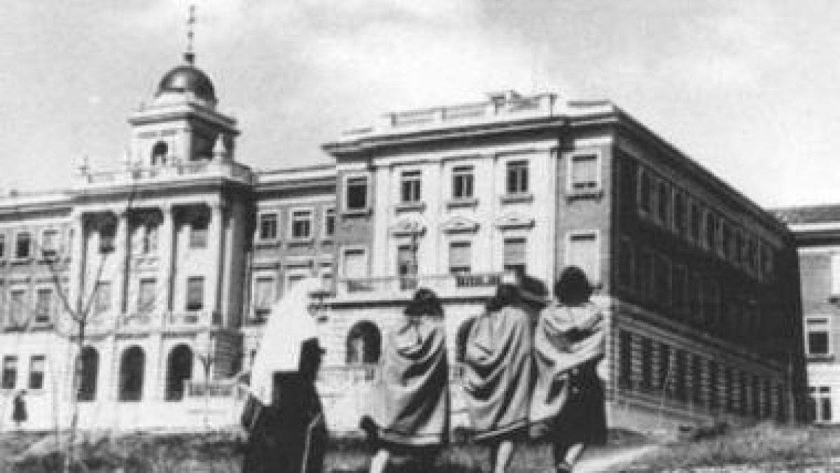 Foto retrospectiva del Colegio de La Asunción.