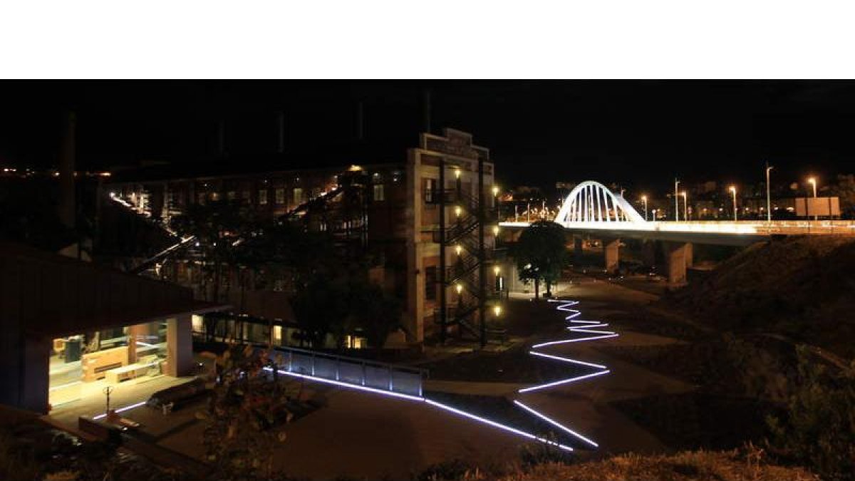 La fachada del edificio de la vieja central de la MSP acogerá también la proyección nocturna de un espectáculo audiovisual.