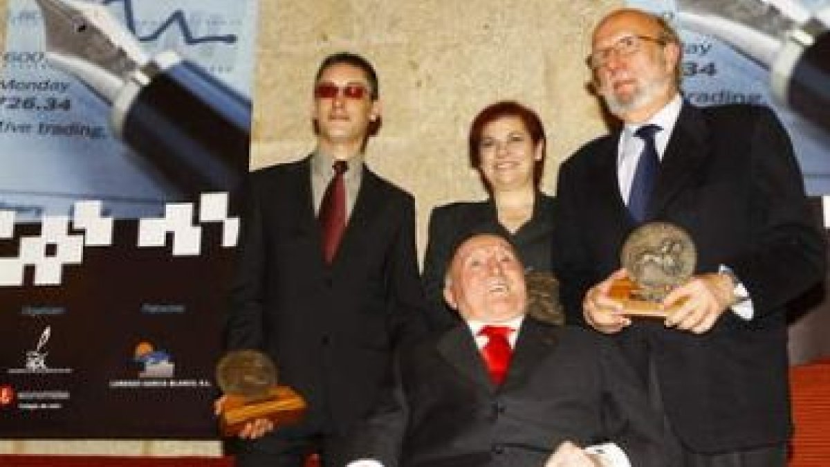 José Antonio Otero, Fabián Estapé, María Jesús Muñiz y Roberto Escudero.